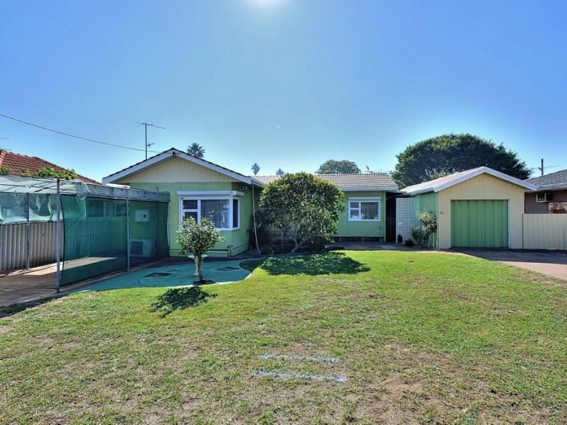 52 Peel St, Mandurah WA 6210