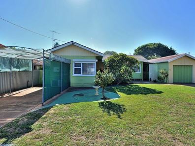 52 Peel St, Mandurah WA 6210