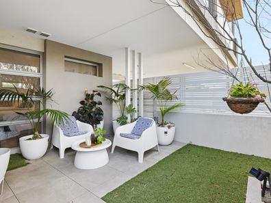 1/323 Hector Street, Tuart Hill WA 6060