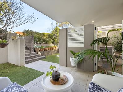 1/323 Hector Street, Tuart Hill WA 6060