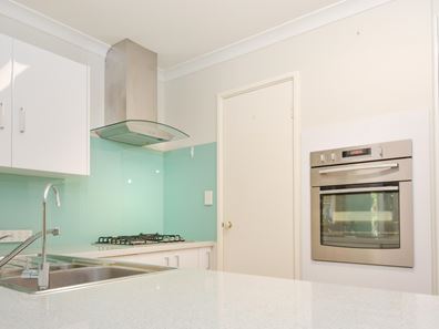 7 Baltic Mews, Waikiki WA 6169