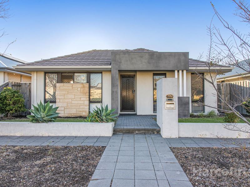 310 Peelwood Parade, Halls Head WA 6210
