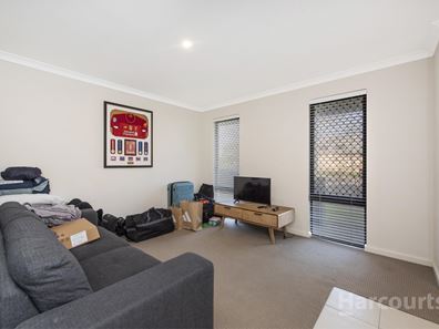 310 Peelwood Parade, Halls Head WA 6210