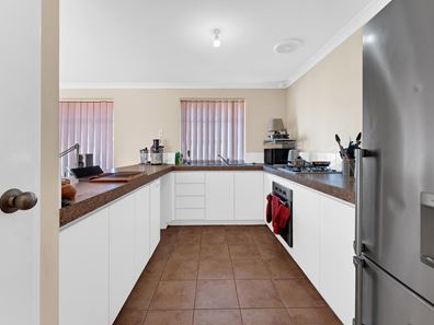 48/33 Seaforth Ave, Gosnells WA 6110