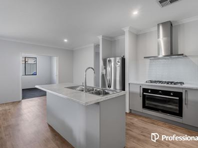 38 Hollingworth Drive, Aveley WA 6069