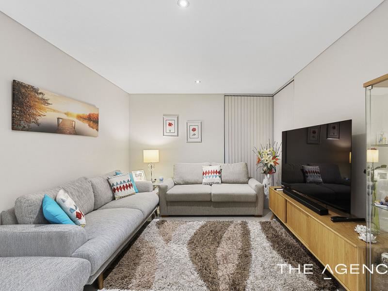 3/12 Smiths Avenue, Redcliffe