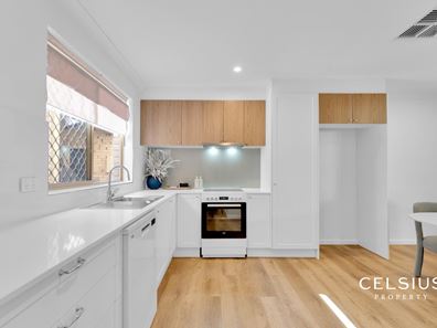 8/8 Drabble Road, Scarborough WA 6019