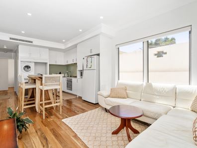 2/3 Norman Street, Fremantle WA 6160