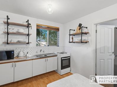 7/134 Deanmore Road, Scarborough WA 6019