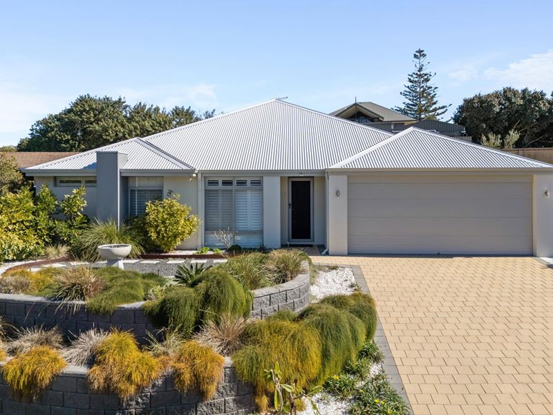 22 Galatea Grove, Two Rocks