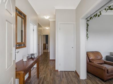 24 Reynolds Road, Forrestfield WA 6058