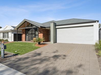 3 Learmonth Road, Bushmead WA 6055