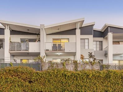 12/2 Royston Link, Butler WA 6036