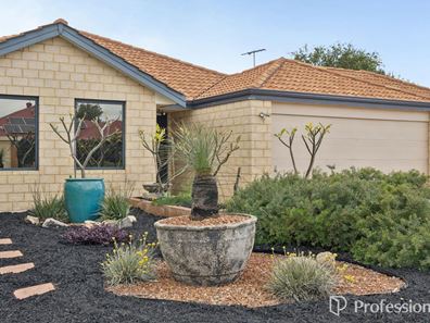 12 Vanilla Bend, Byford WA 6122
