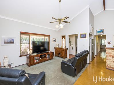 169 Versteeg Grove, Martin WA 6110