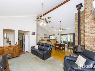 169 Versteeg Grove, Martin WA 6110