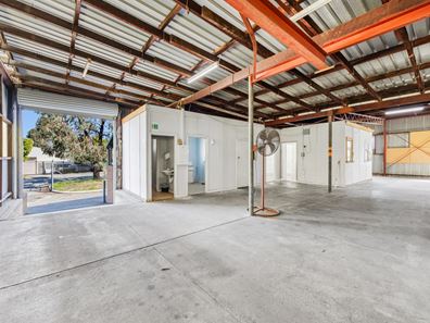 33 Robinson Avenue, Belmont WA 6104
