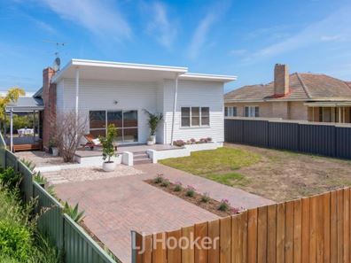 68 Fairbairn Road, Busselton WA 6280