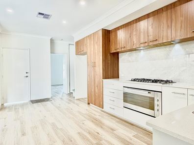 9 Daybreak Loop, Canning Vale WA 6155