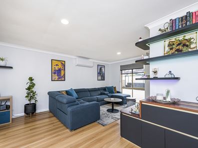 2 Shrike Garden, Ballajura WA 6066