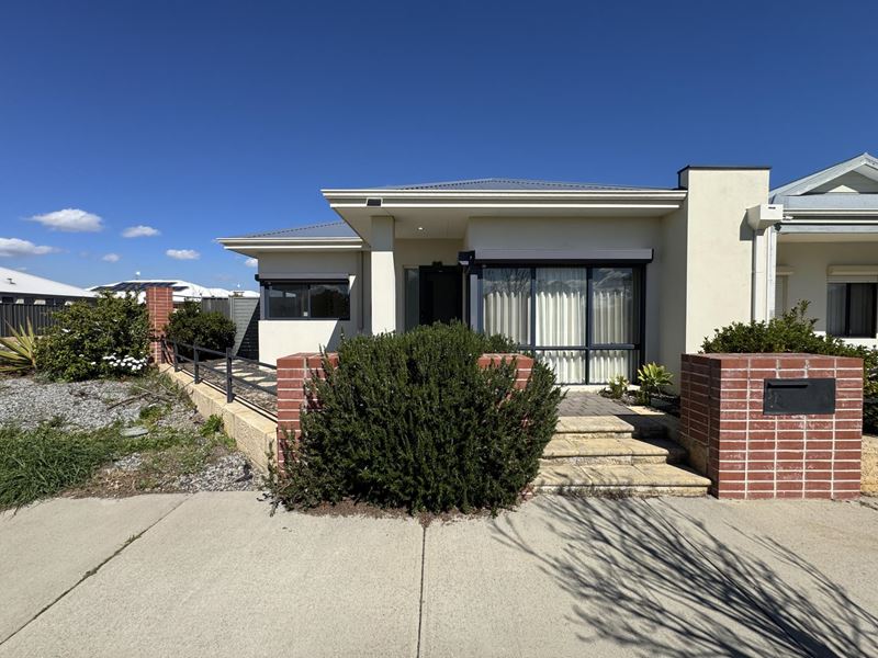 39 Summerville Boulevard, Caversham WA 6055
