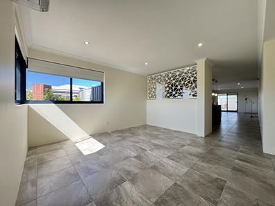 39 Summerville Boulevard, Caversham WA 6055