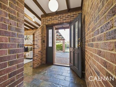 18 Gladstone Road, Leeming WA 6149