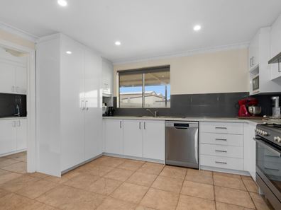132a Hare Street, Lamington WA 6430