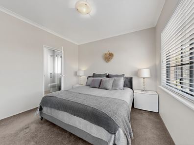 140 Southern Cross Circle, Ocean Reef WA 6027