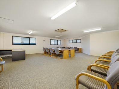 Unit 1/88 King Road, East Bunbury WA 6230