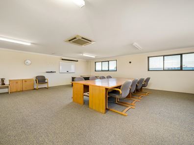 Unit 1/88 King Road, East Bunbury WA 6230