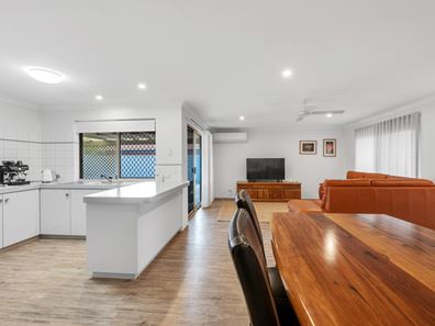 11 Harrison Street, Bluff Point WA 6530