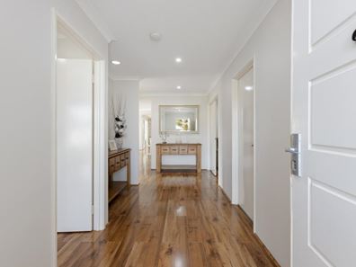 53 Blackwood Meander, Yanchep WA 6035
