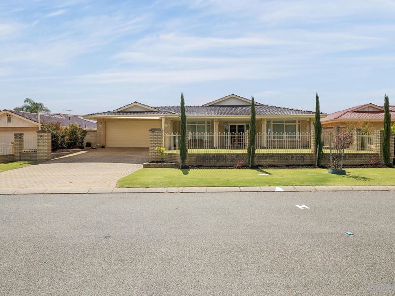 6 Victoria Court, Thornlie WA 6108