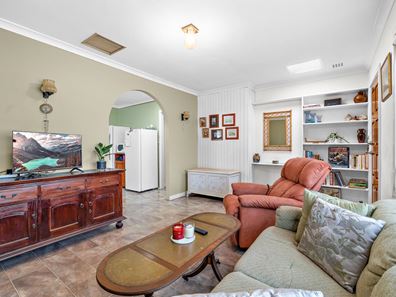 116 Cordelia Avenue, Coolbellup WA 6163