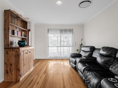 8 Gillam Way, Beechboro WA 6063