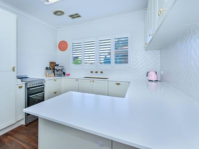 1 Kingsley Drive, South Guildford WA 6055