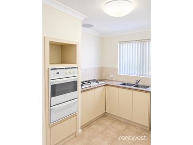 6/13 Kitchener Road, Melville WA 6156