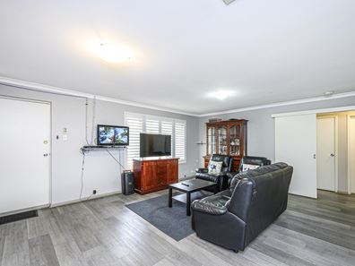 9A Clarence Road, Armadale WA 6112