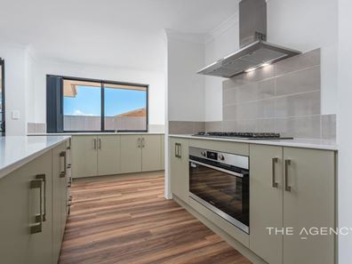 22 Koojarra Street, Webberton WA 6530