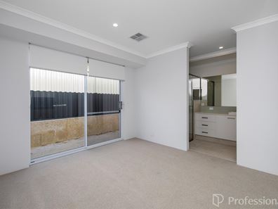 26 Persimmon Road, Upper Swan WA 6069