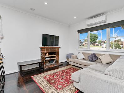 22 Williams Road, Coolbellup WA 6163