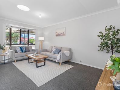 4 Costa Brava Place, Safety Bay WA 6169