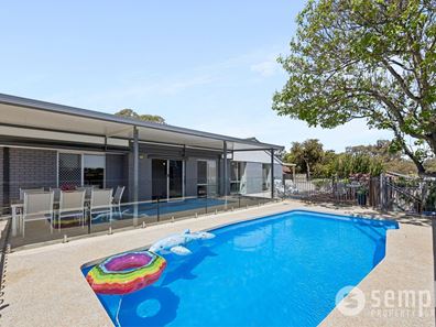 27 Bradbury Way, Samson WA 6163