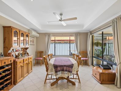 2A Bacich Mews, Lake Coogee WA 6166