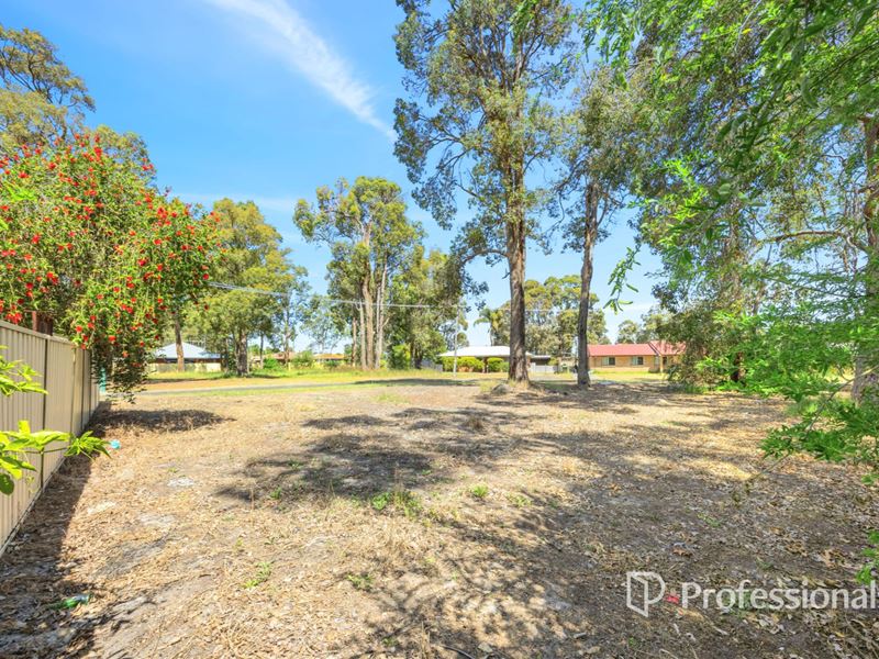 13 Cunningham Crescent, Collie WA 6225