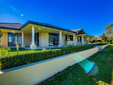 24 Turnberry  Way, Pelican Point WA 6230