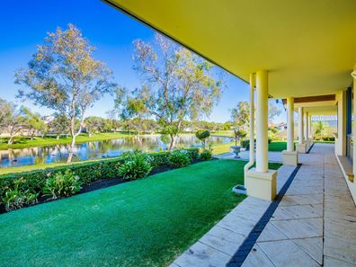 24 Turnberry  Way, Pelican Point WA 6230