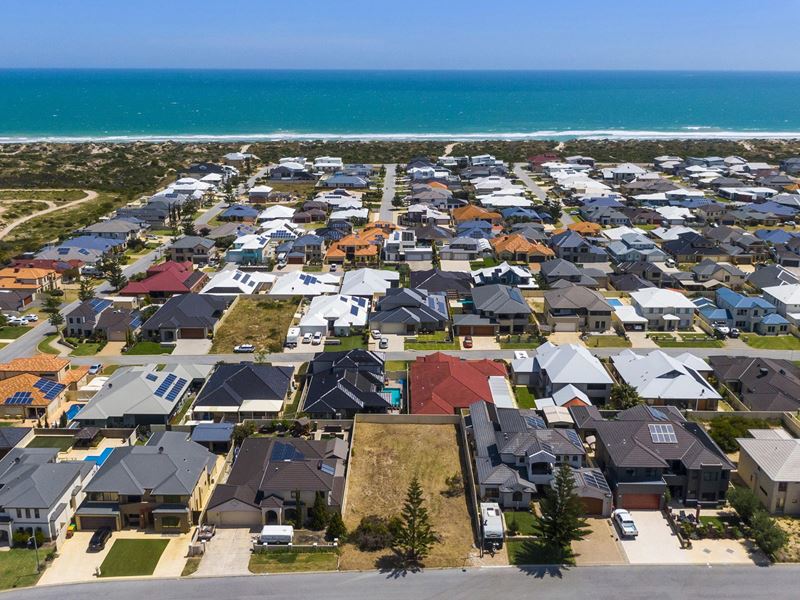 18 Three Bears Loop, Secret Harbour