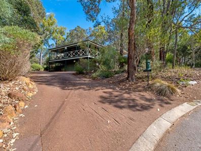 13 Trevor Court, Roleystone WA 6111